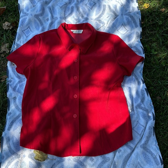 Studio C Red Faux Suede Short Sleeves Blazer Button Up Blouse Slits on Sides 16 - Picture 8 of 15